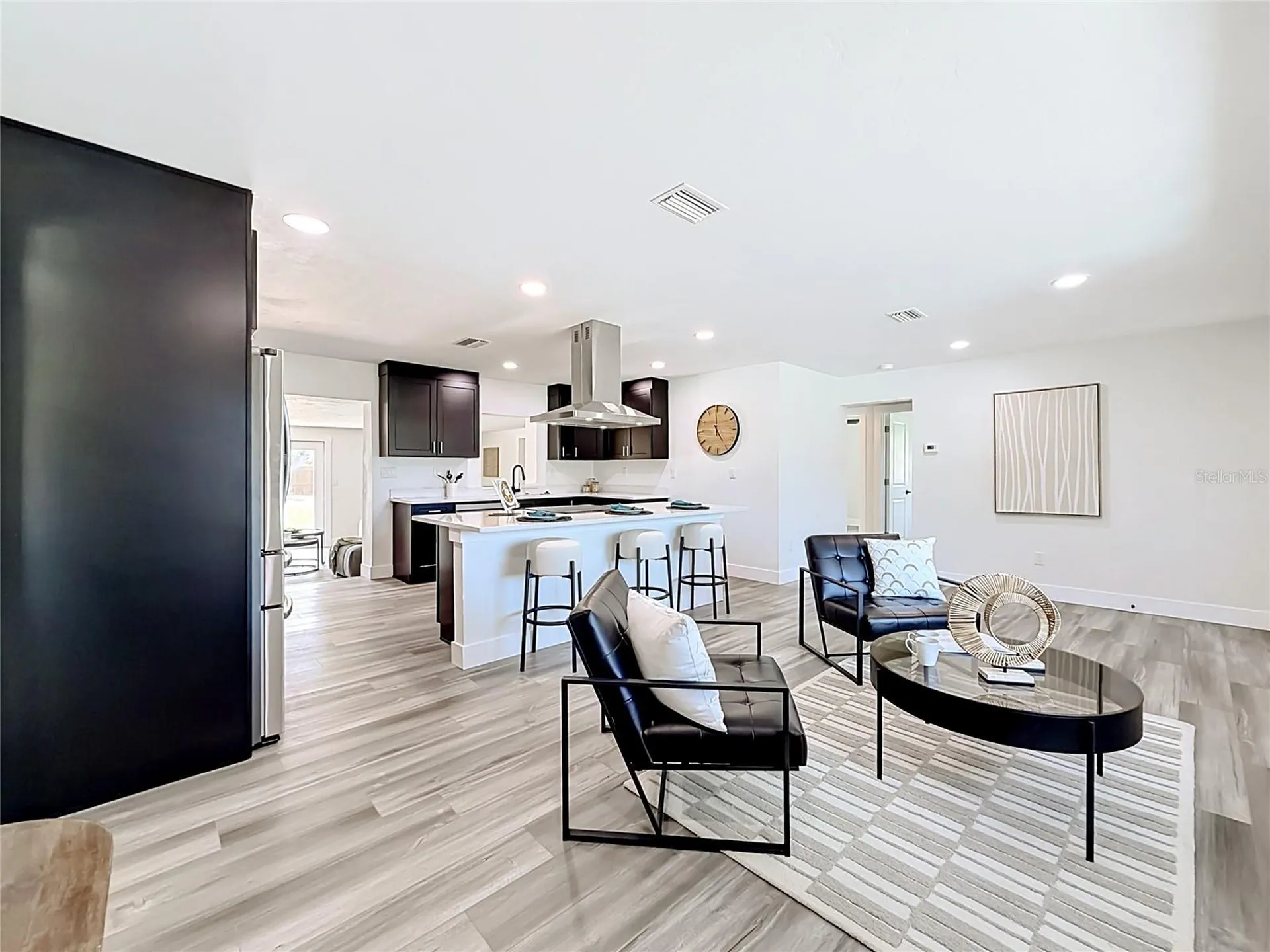 2335 Murilla Way S St Petersburg FL 33712