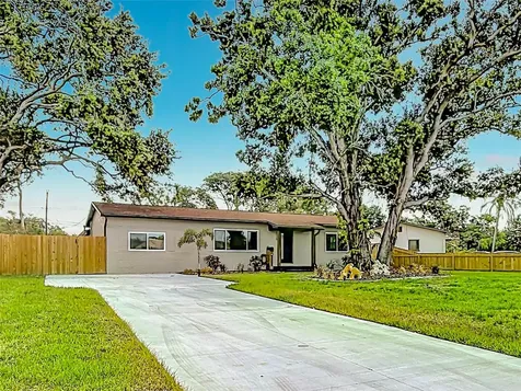2335 Murilla Way S St Petersburg FL 33712