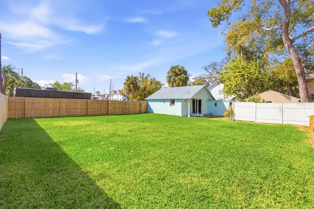 418 E Orange Street Tarpon Springs FL 34689
