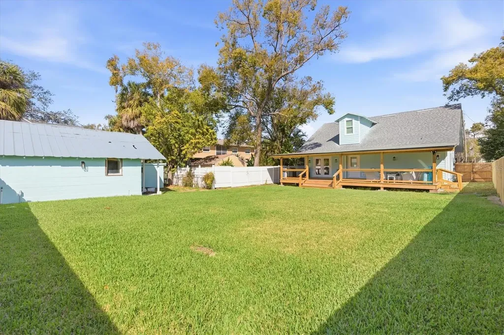 418 E Orange Street Tarpon Springs FL 34689