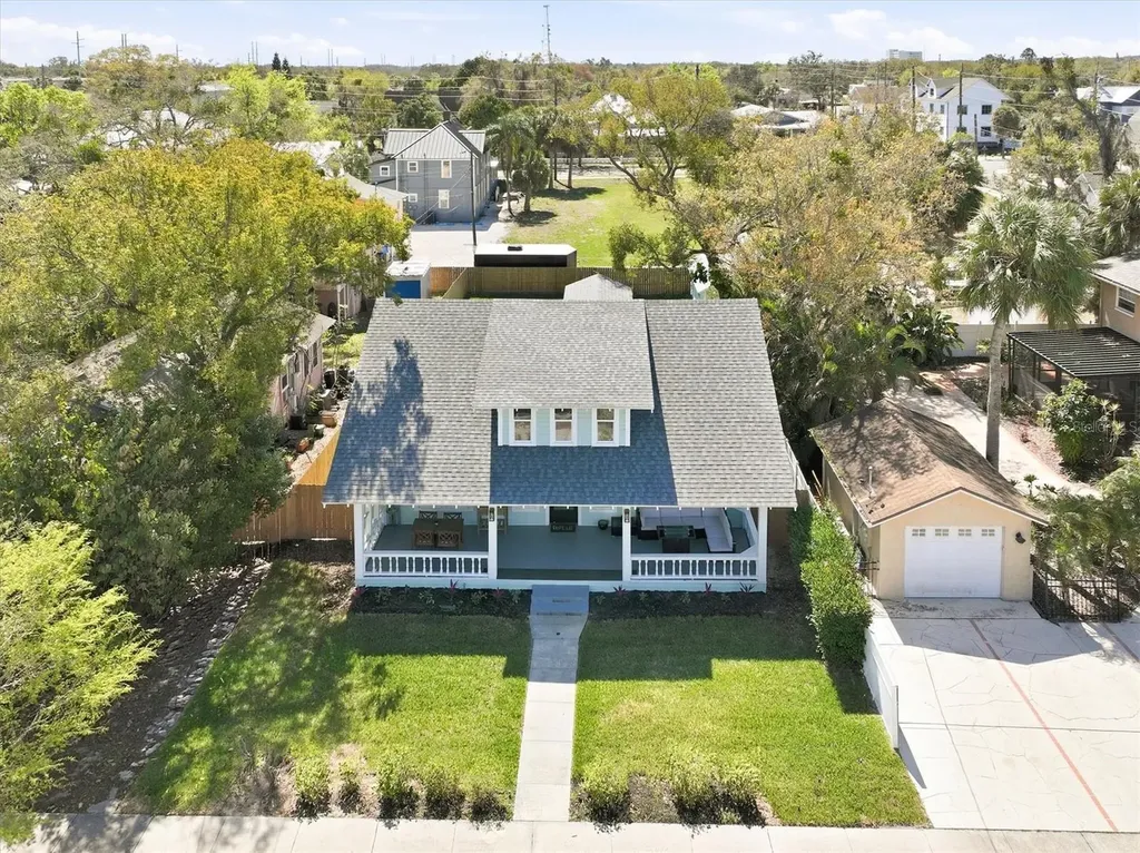 418 E Orange Street Tarpon Springs FL 34689