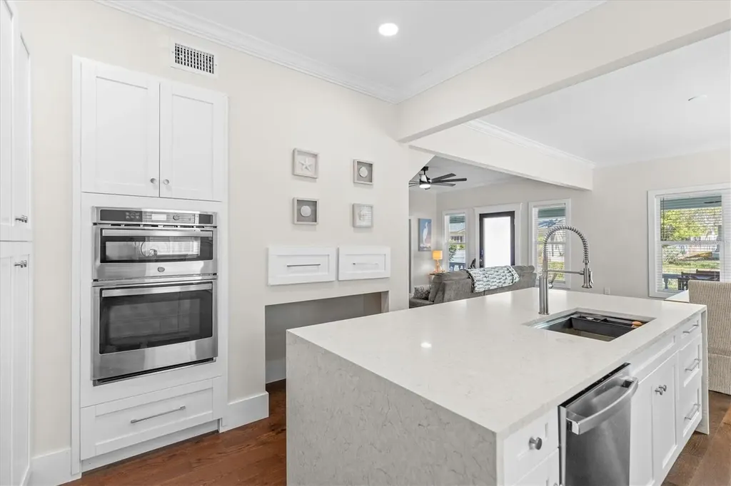 418 E Orange Street Tarpon Springs FL 34689