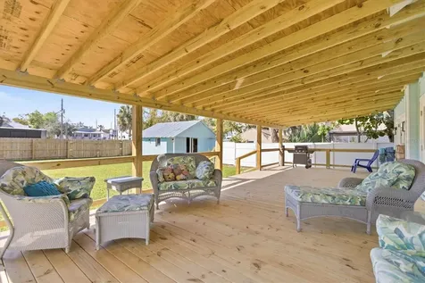 418 E Orange Street Tarpon Springs FL 34689