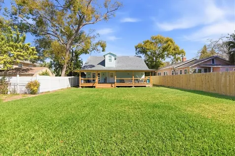 418 E Orange Street Tarpon Springs FL 34689