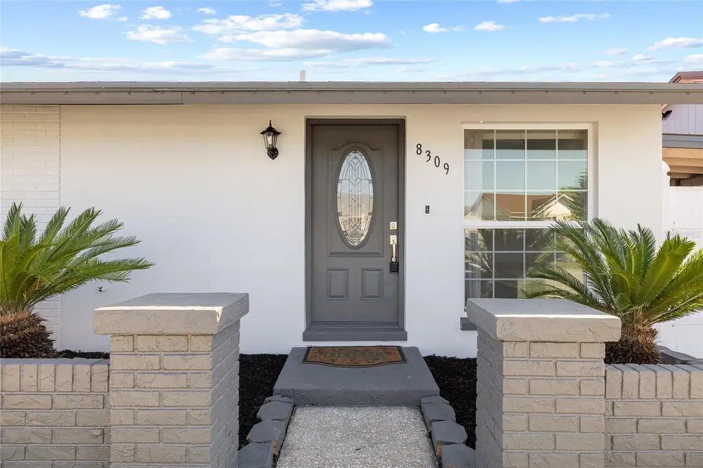 8309 Dasa Place Tampa FL 33615