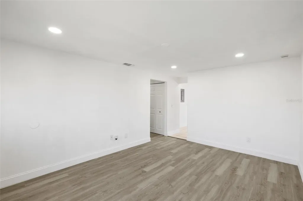 8309 Dasa Place Tampa FL 33615