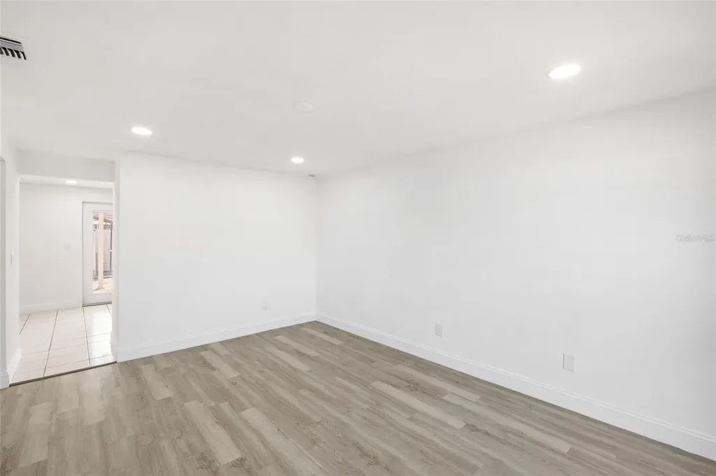 8309 Dasa Place Tampa FL 33615