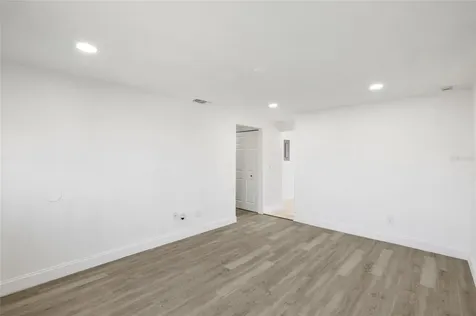 8309 Dasa Place Tampa FL 33615