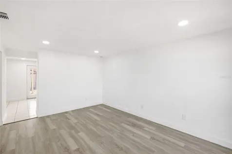 8309 Dasa Place Tampa FL 33615