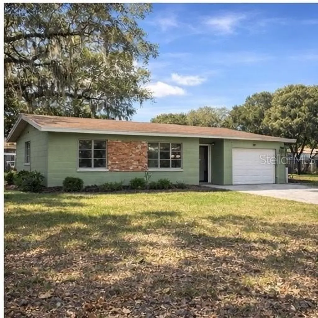 2103 Vine Street Leesburg FL 34748