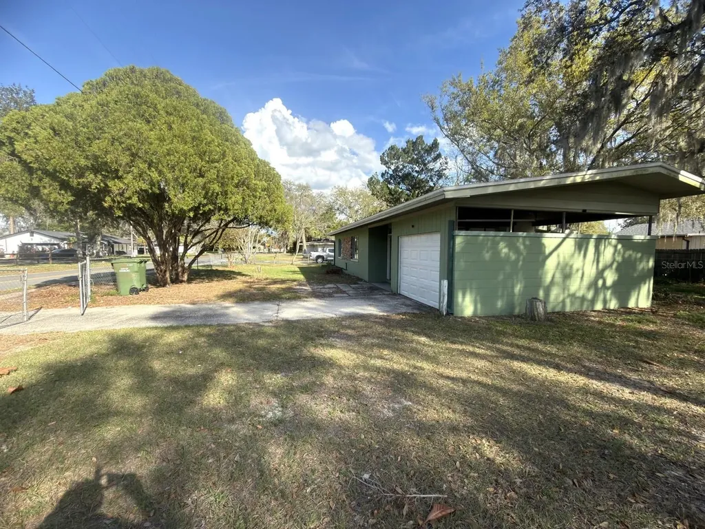 2103 Vine Street Leesburg FL 34748