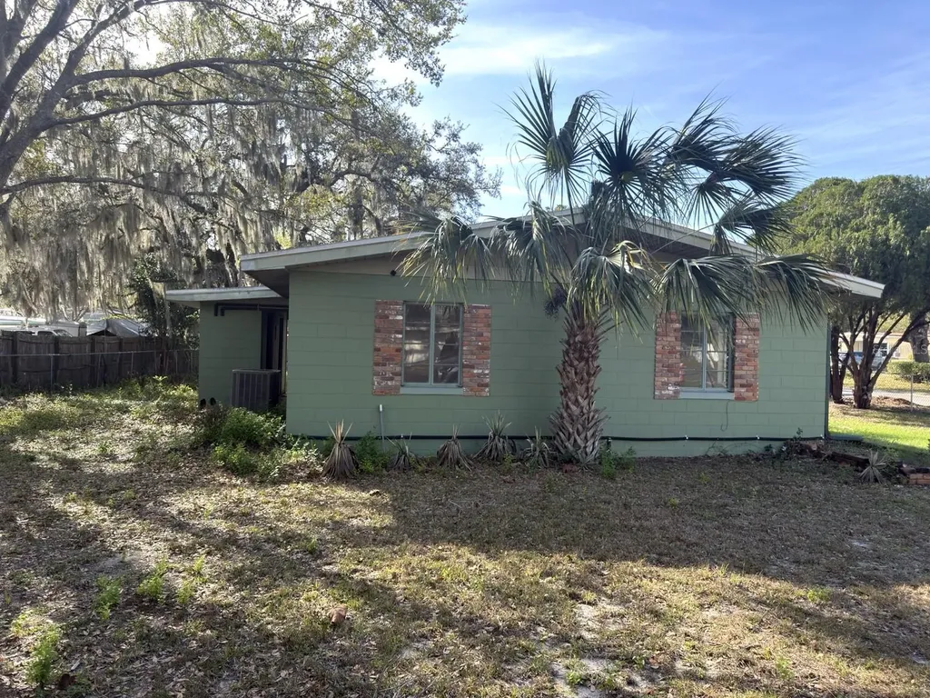 2103 Vine Street Leesburg FL 34748