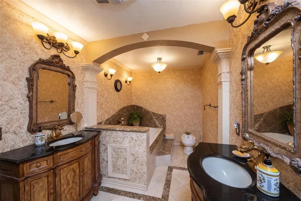690 Percheron Circle Nokomis FL 34275