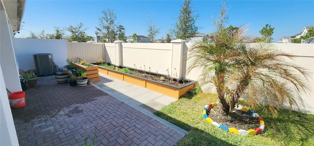1823 Spring Shower Circle Kissimmee FL 34744