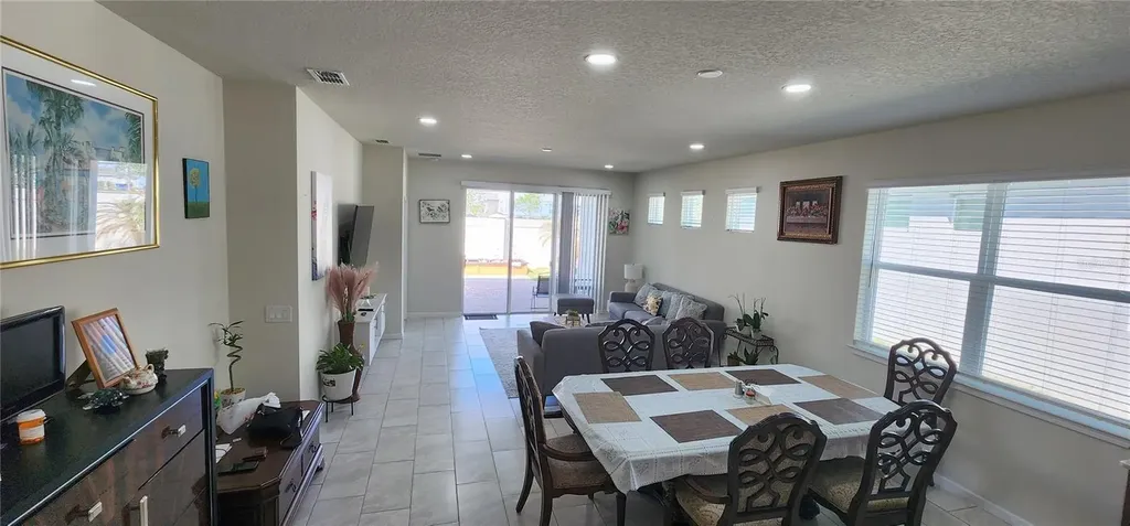 1823 Spring Shower Circle Kissimmee FL 34744
