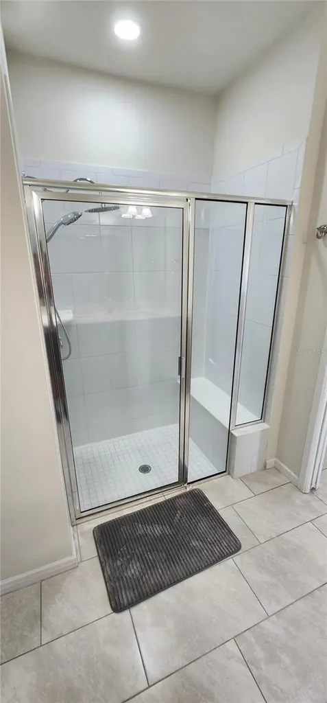 1823 Spring Shower Circle Kissimmee FL 34744