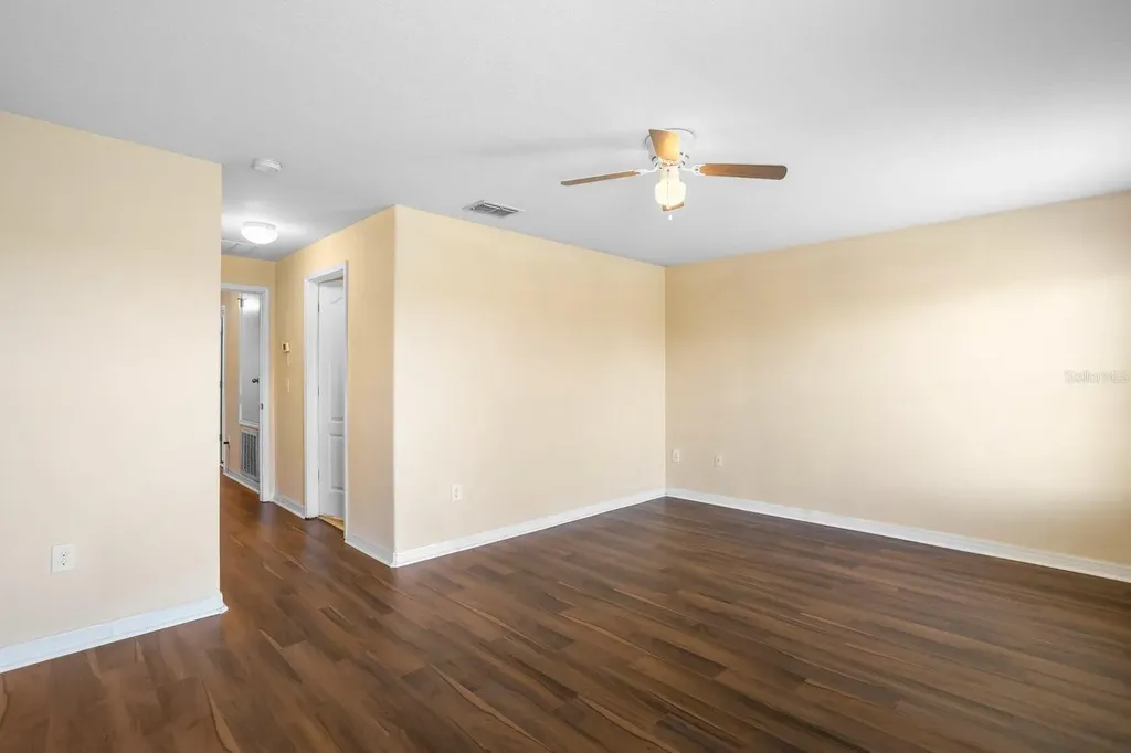 2044 Hawks View Drive Ruskin FL 33570