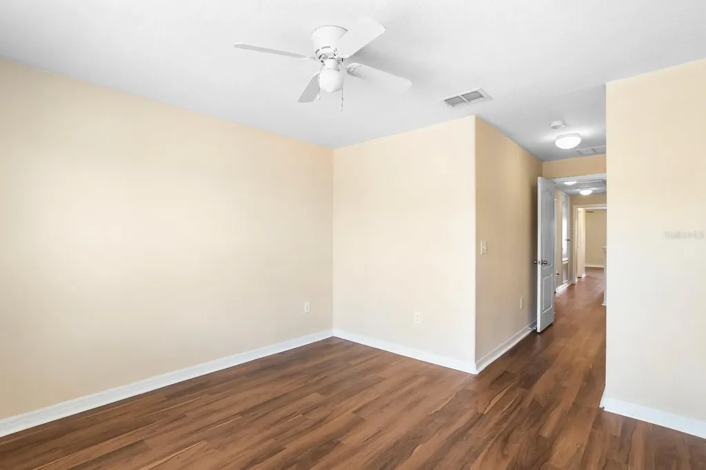 2044 Hawks View Drive Ruskin FL 33570