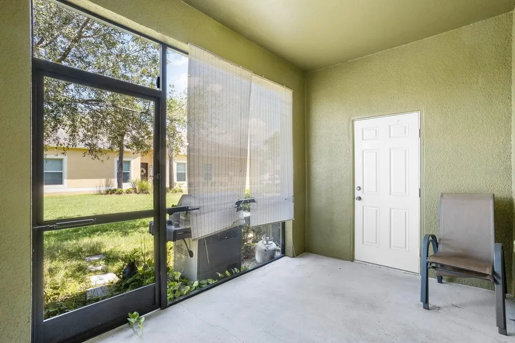 2044 Hawks View Drive Ruskin FL 33570
