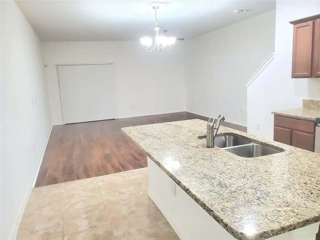 2044 Hawks View Drive Ruskin FL 33570