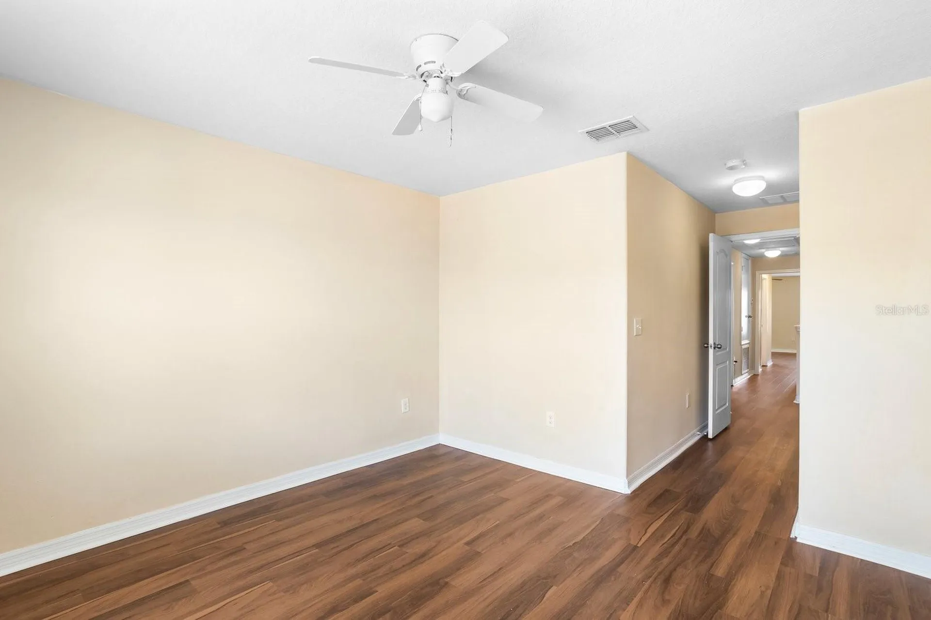 2044 Hawks View Drive Ruskin FL 33570