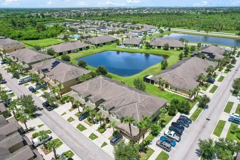 2044 Hawks View Drive Ruskin FL 33570