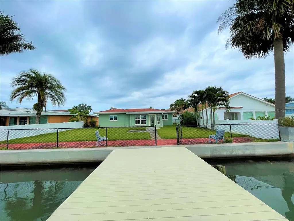 17045 Dolphin Drive North Redington Beach FL 33708