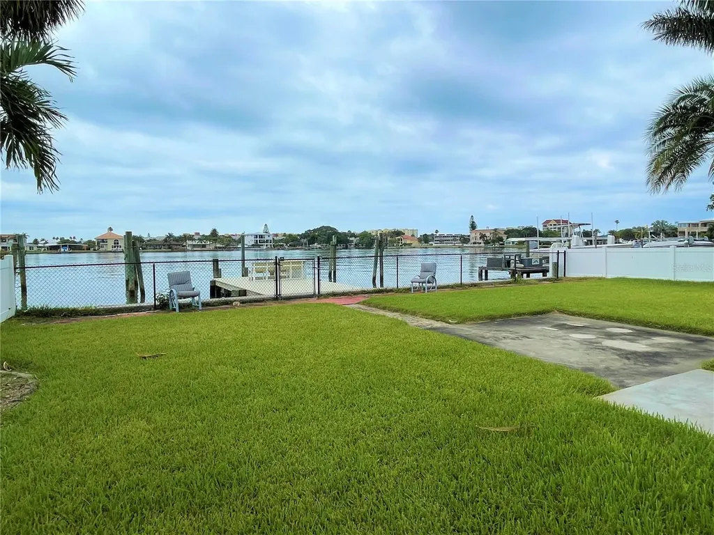 17045 Dolphin Drive North Redington Beach FL 33708