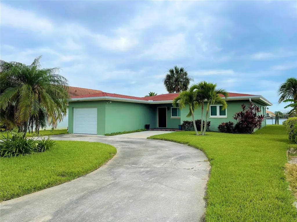17045 Dolphin Drive North Redington Beach FL 33708