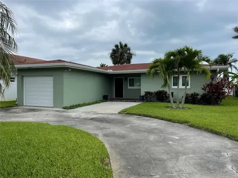 17045 Dolphin Drive North Redington Beach FL 33708