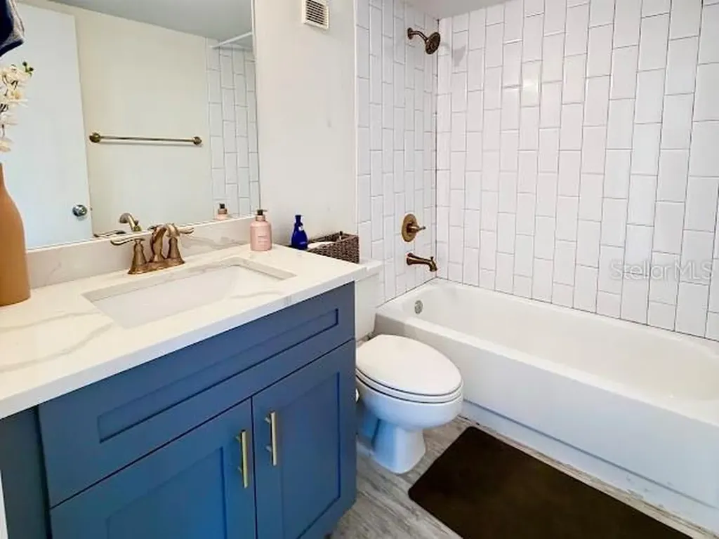 3211 W Swann Avenue Tampa FL 33609