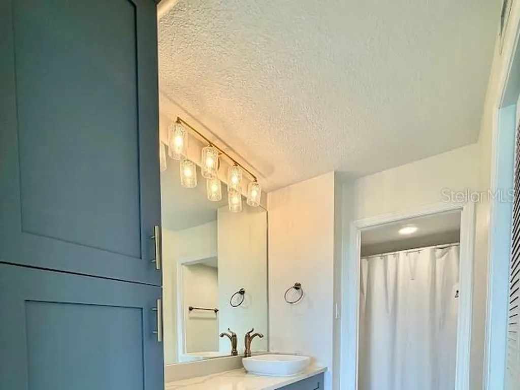 3211 W Swann Avenue Tampa FL 33609