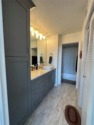 3211 W Swann Avenue Tampa FL 33609