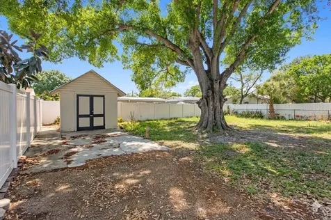 4618 W Bay Villa Avenue Tampa FL 33611