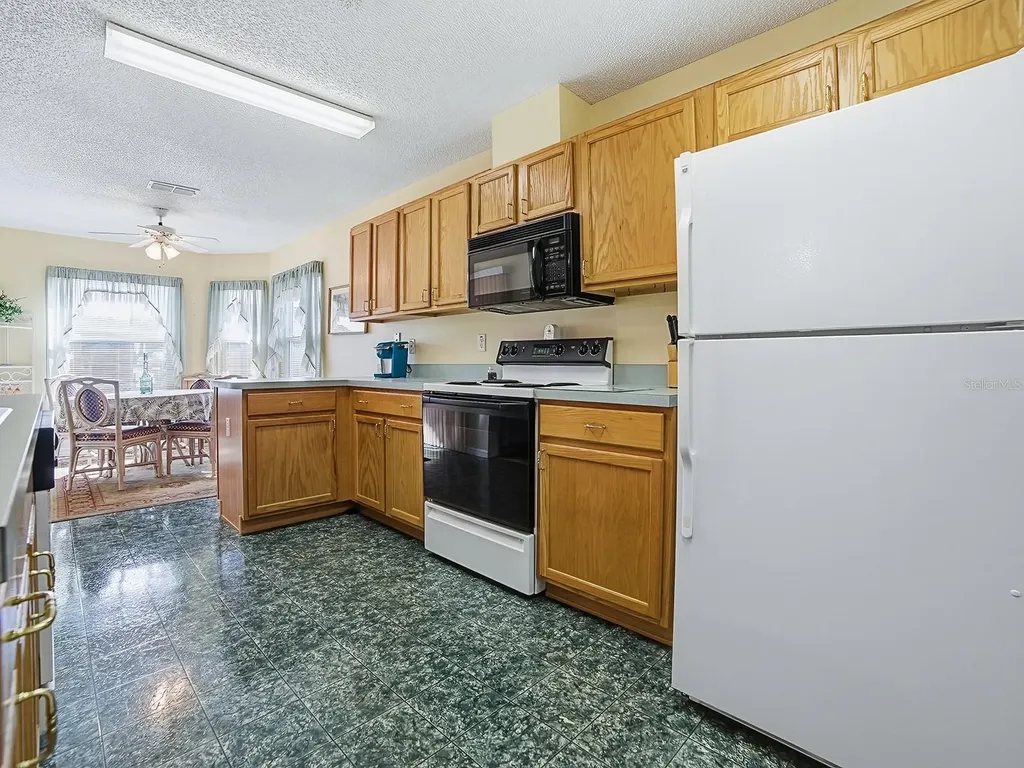 32914 Crooked Oaks Lane Leesburg FL 34748