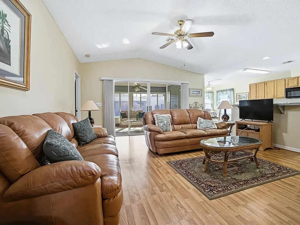 32914 Crooked Oaks Lane Leesburg FL 34748