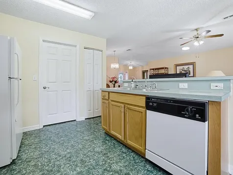 32914 Crooked Oaks Lane Leesburg FL 34748