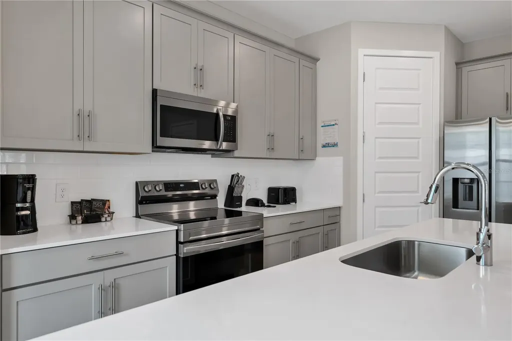 7833 Spectrum Drive Kissimmee FL 34747