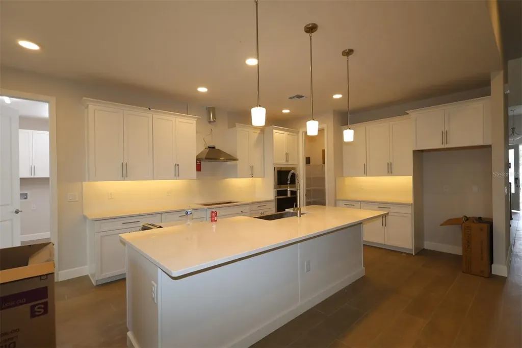 2501 Hawks Overlook Oviedo FL 32765