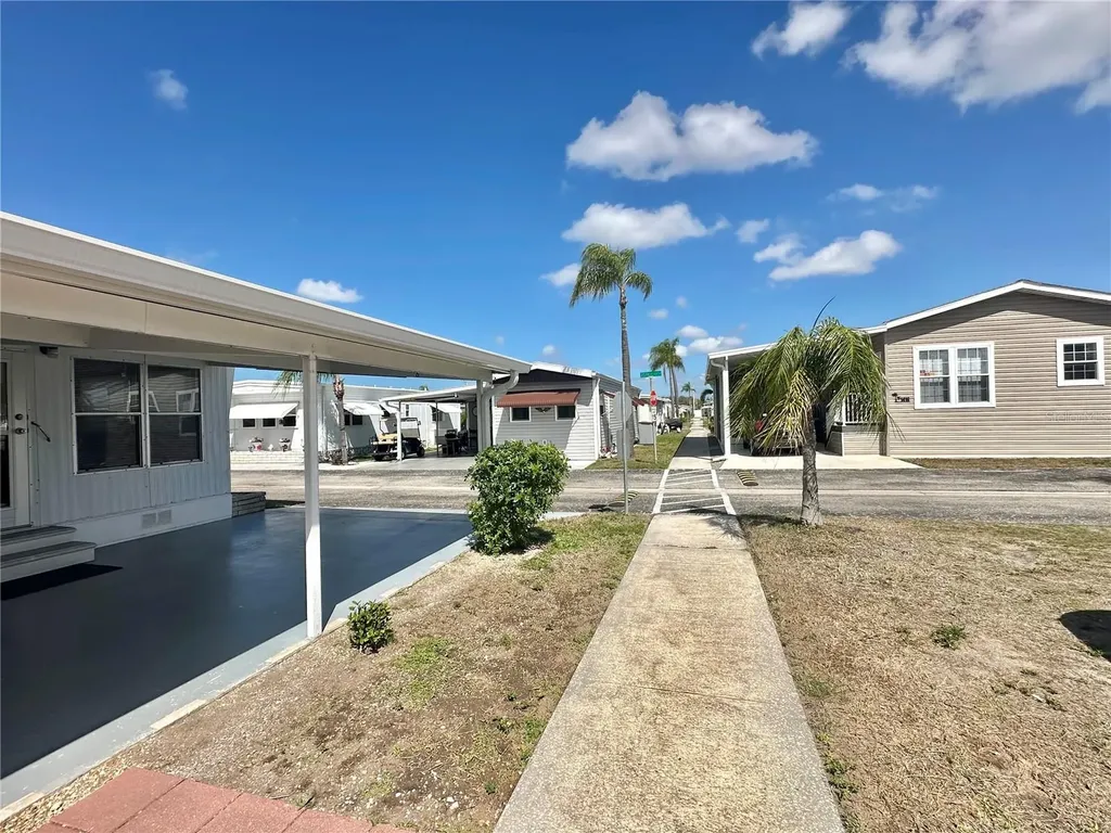 1501 25th Avenue Drive W Bradenton FL 34205