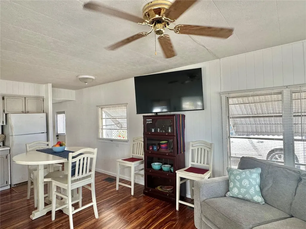 1501 25th Avenue Drive W Bradenton FL 34205