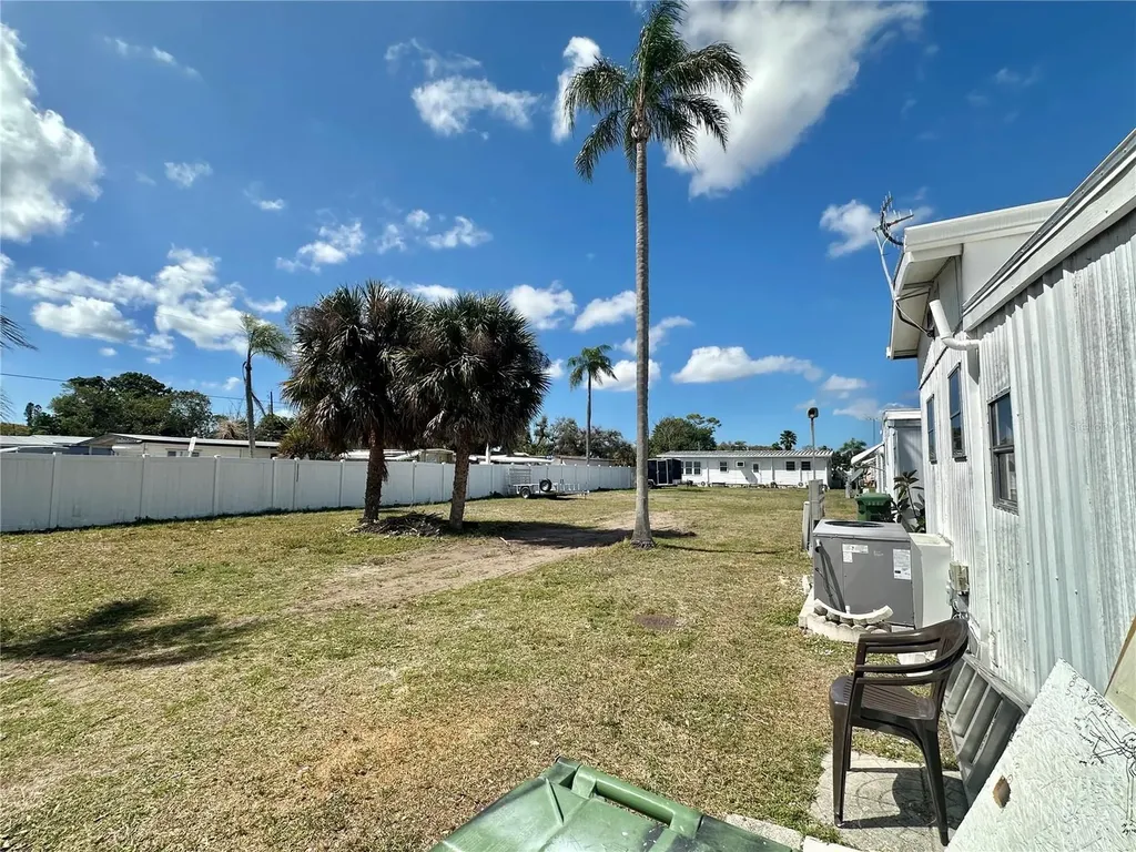 1501 25th Avenue Drive W Bradenton FL 34205