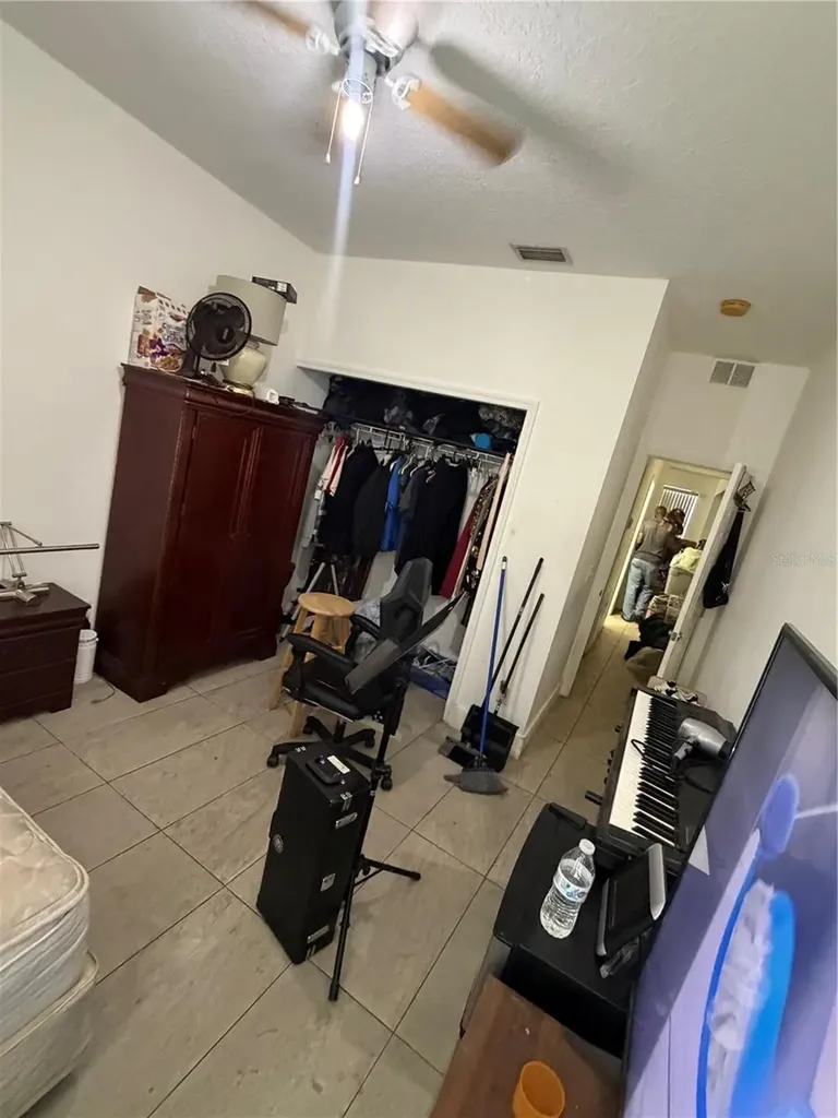 549 White Plains Avenue SW Palm Bay FL 32908