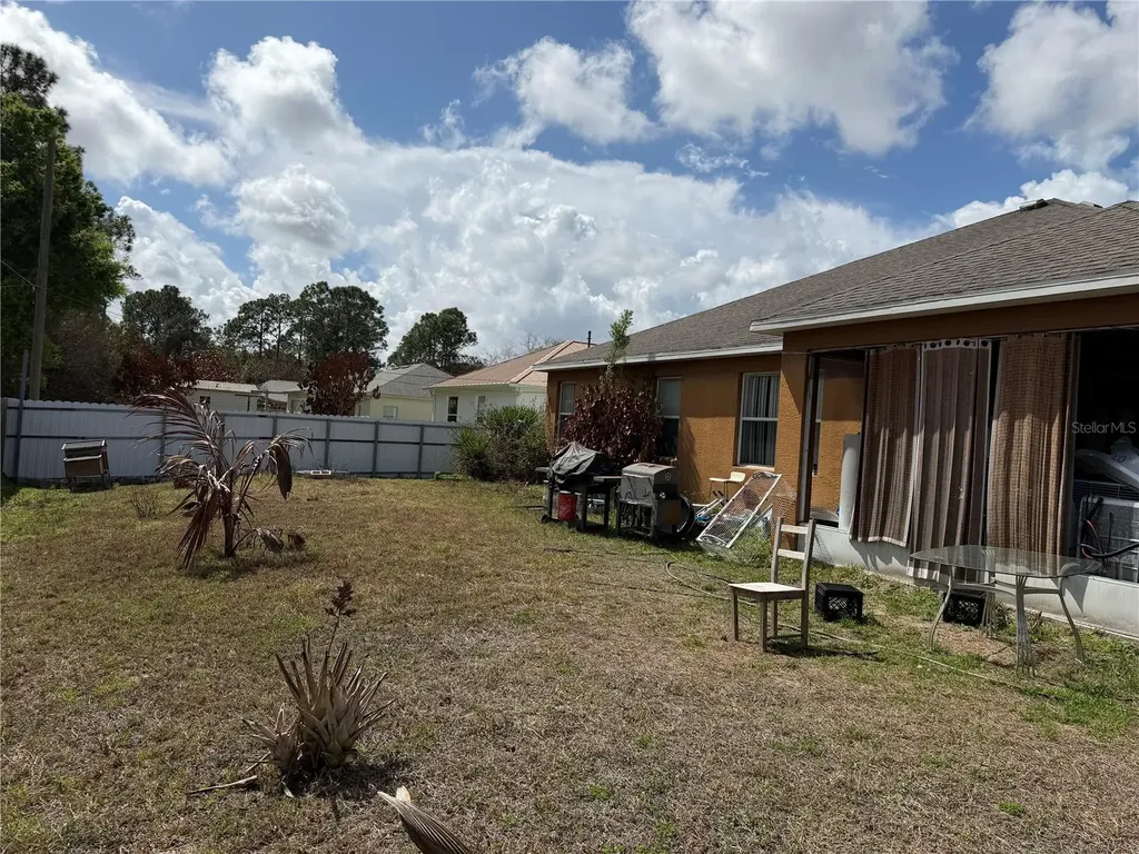549 White Plains Avenue SW Palm Bay FL 32908