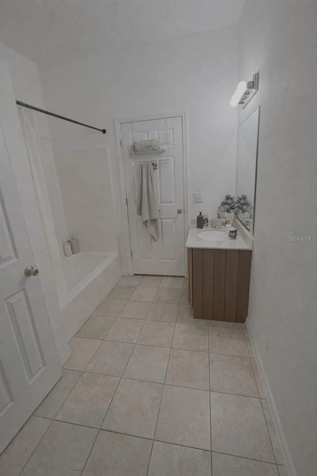 549 White Plains Avenue SW Palm Bay FL 32908