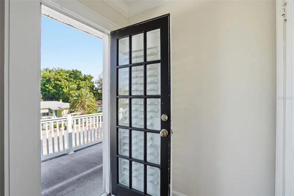 126 22nd Avenue NE St Petersburg FL 33704