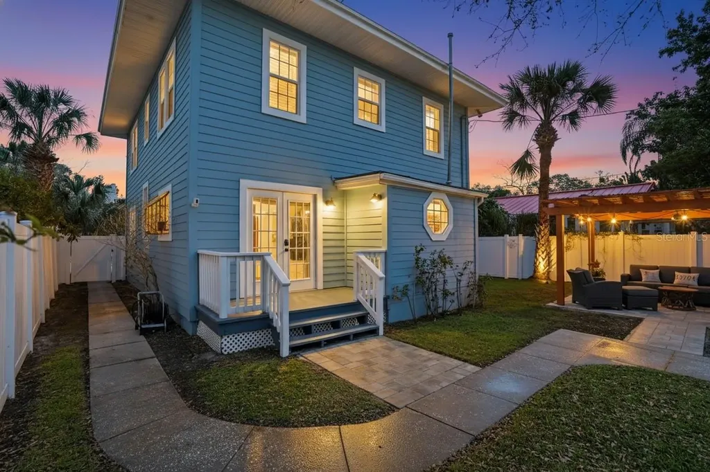 126 22nd Avenue NE St Petersburg FL 33704
