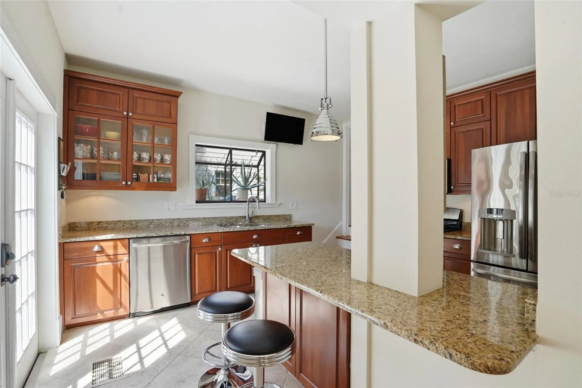 126 22nd Avenue NE St Petersburg FL 33704