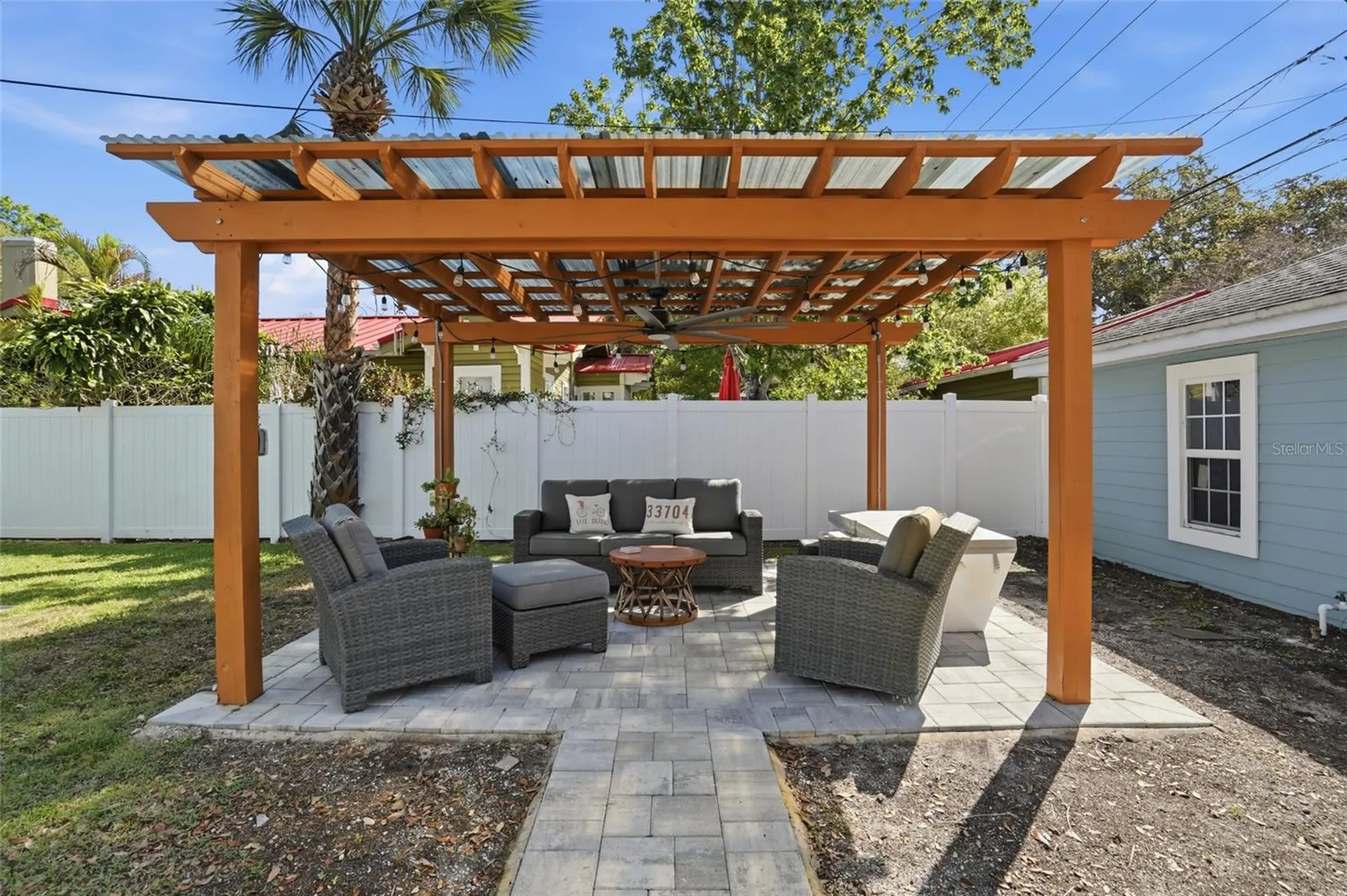 126 22nd Avenue NE St Petersburg FL 33704