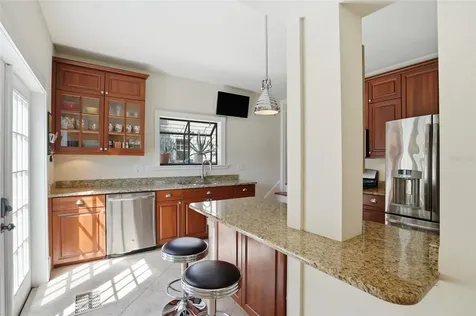 126 22nd Avenue NE St Petersburg FL 33704